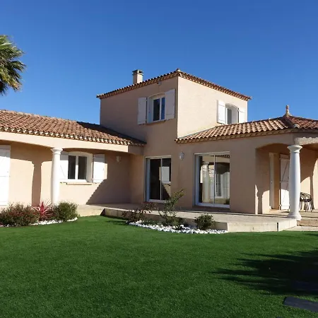 Holiday Harmony By Interhome